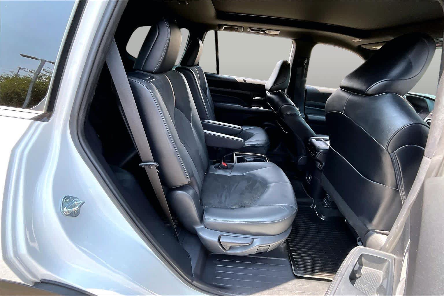Certified 2024 Toyota Grand Highlander AWD Hybrid image 19