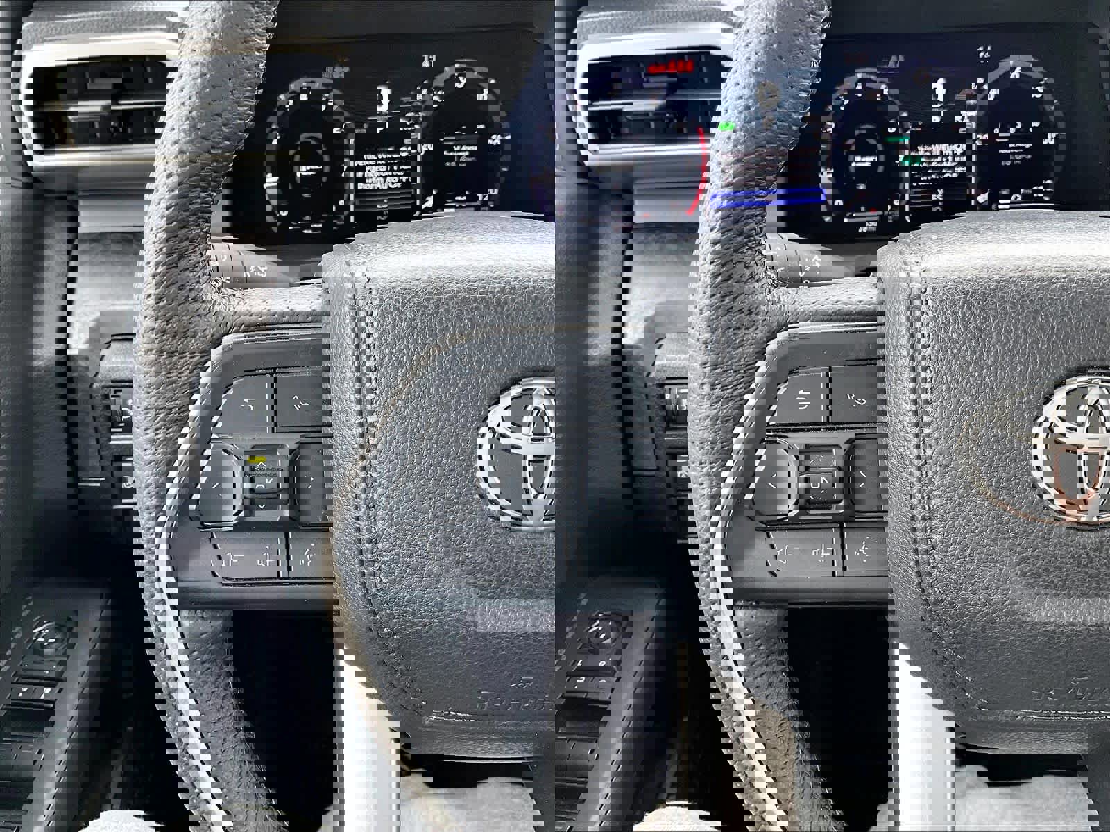 Used 2025 Toyota Tacoma Limited image 23