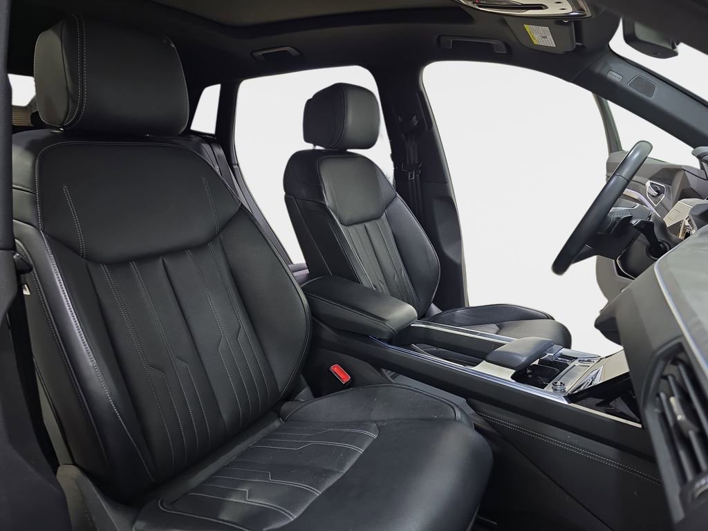 Used 2023 Audi e-tron Chronos w/ Chronos Package image 12