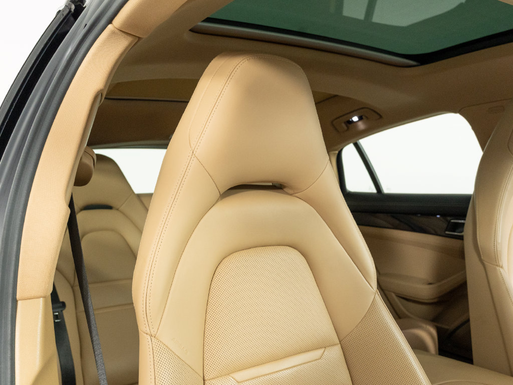 Certified 2023 Porsche Panamera 4S AWD/4WD image 38