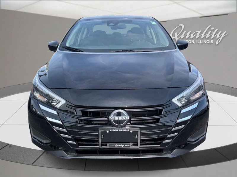 Used 2025 Nissan Versa SV FWD image 11