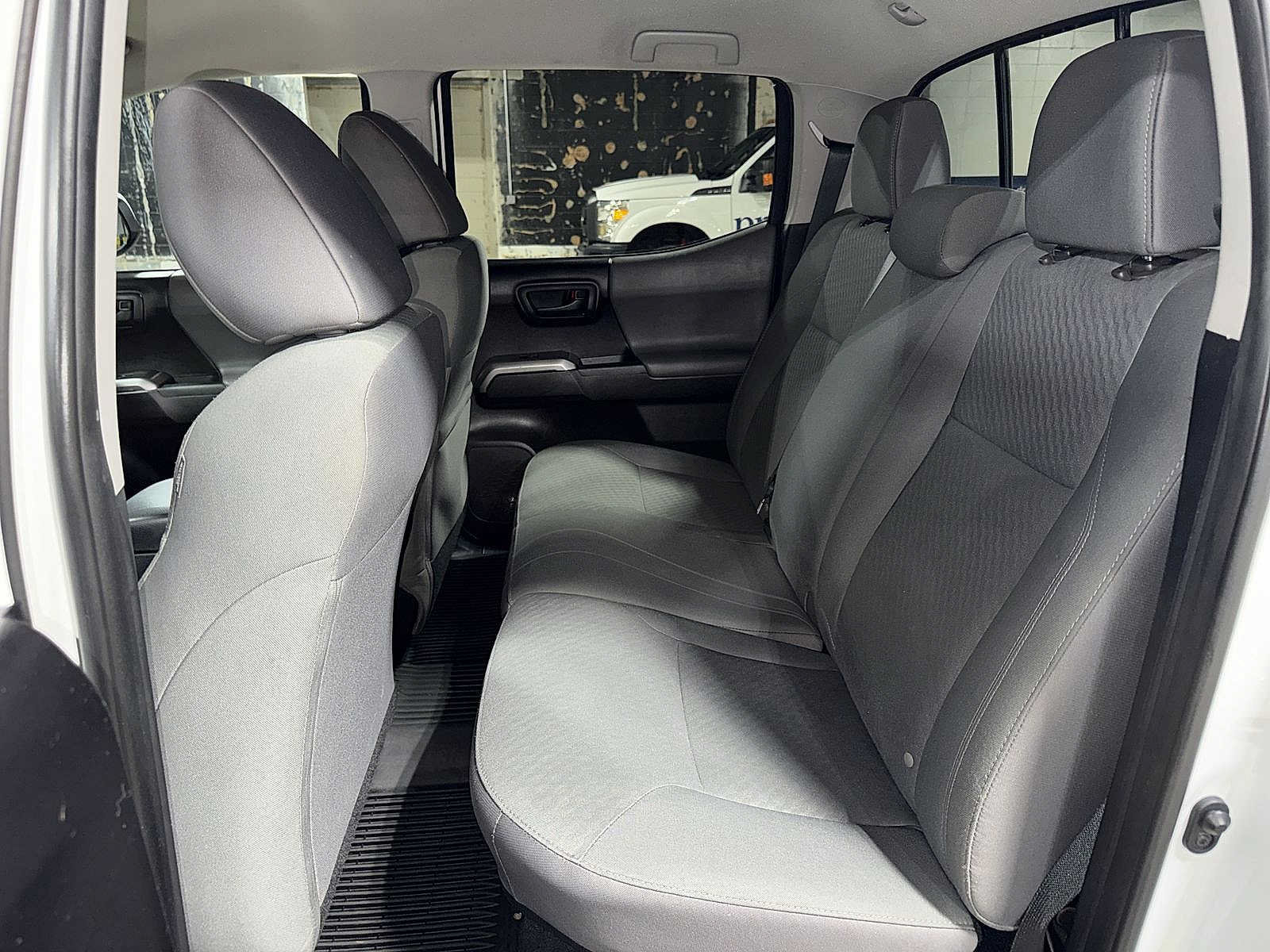 Used 2021 Toyota Tacoma SR5 AWD/4WD image 17