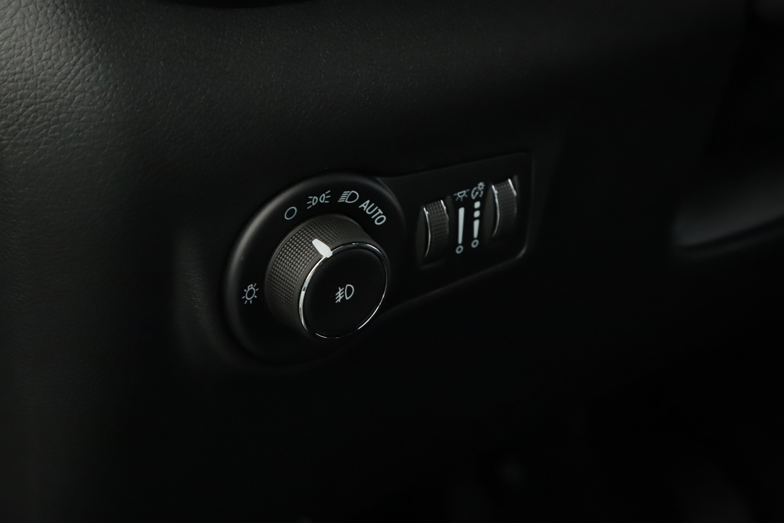 New 2026 Jeep Compass Limited image 7