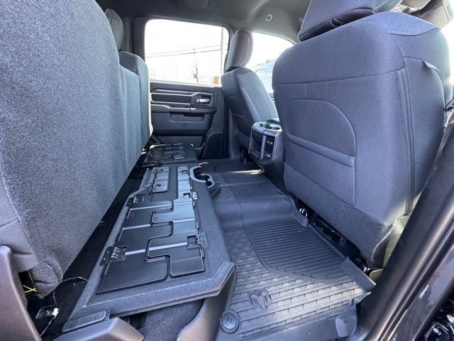 New 2026 RAM 2500 Big Horn AWD/4WD image 25