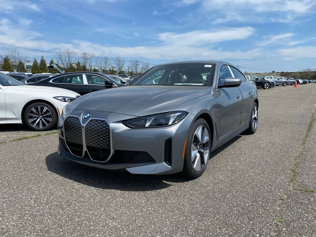 New 2026 BMW i4 xDrive40i w/ Premium Package AWD/4WD image 1
