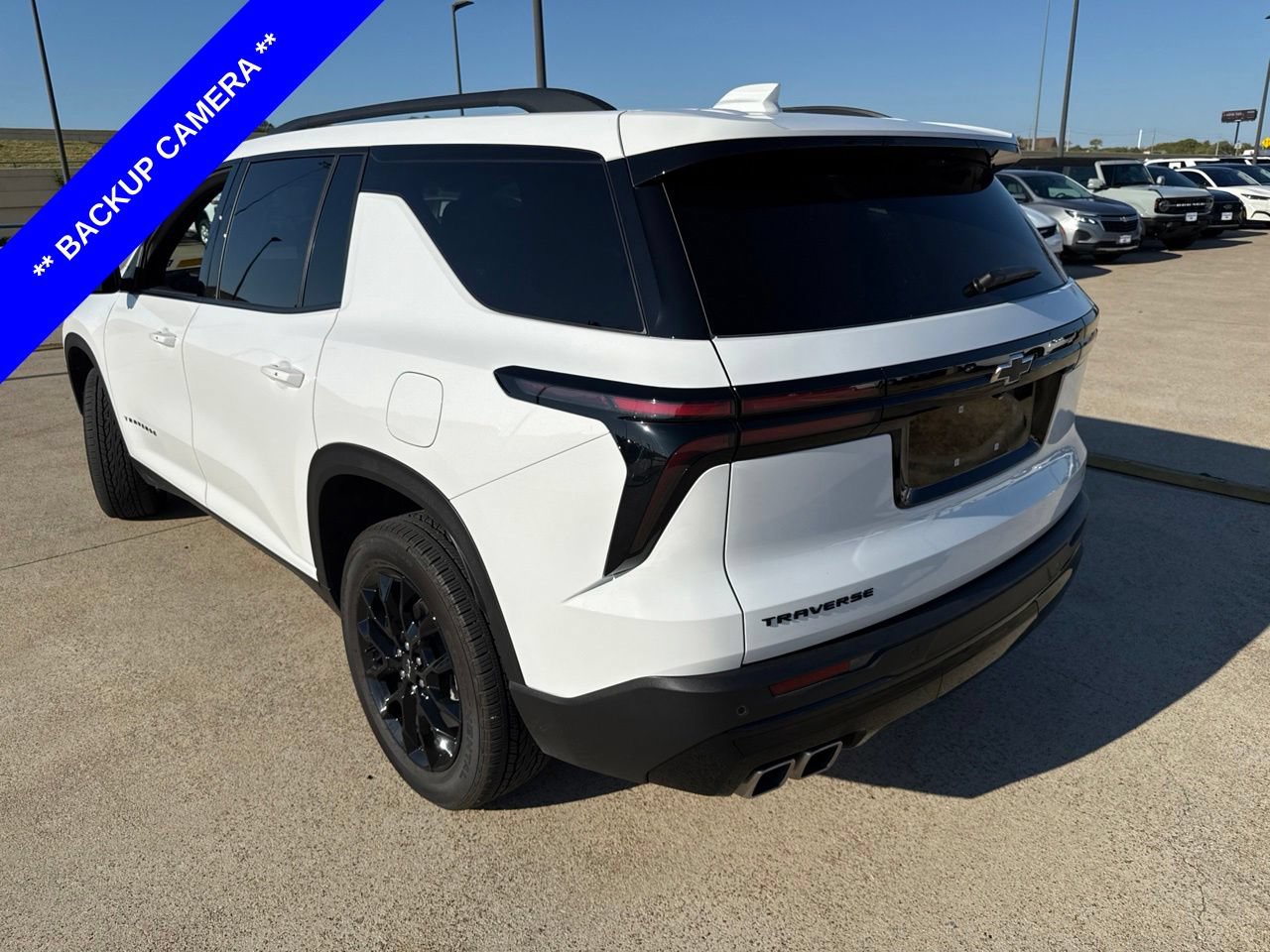 Used 2025 Chevrolet Traverse LT w/ Midnight/Sport Edition FWD image 8