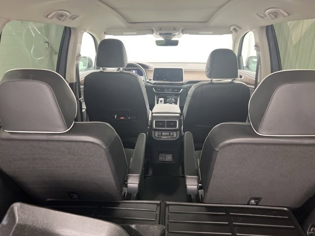 Used 2025 Volkswagen Atlas SEL Premium R-Line image 10