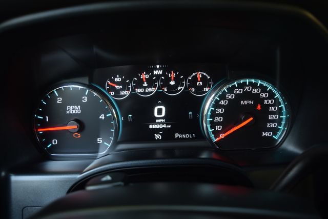 Used 2019 GMC Sierra 2500 Denali w/ Duramax Plus Package AWD/4WD image 3