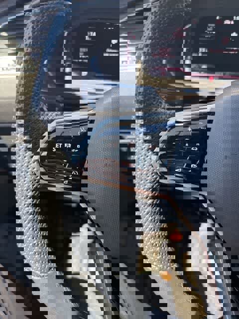 Certified 2022 Volkswagen Tiguan SEL R-Line image 16