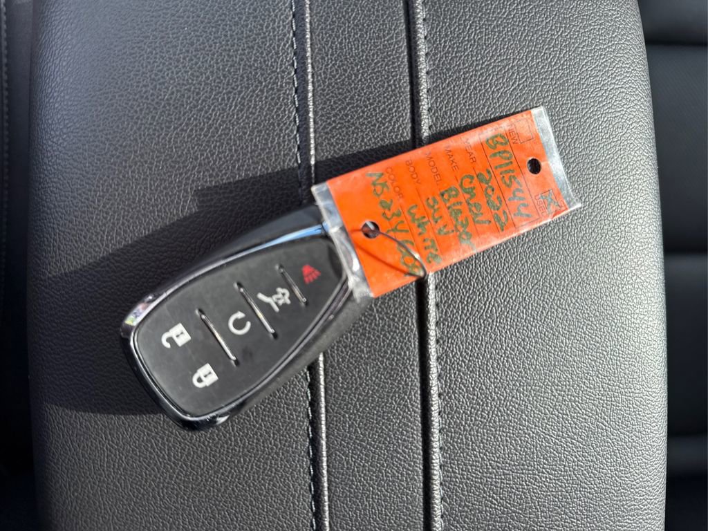 Used 2022 Chevrolet Blazer LT image 40