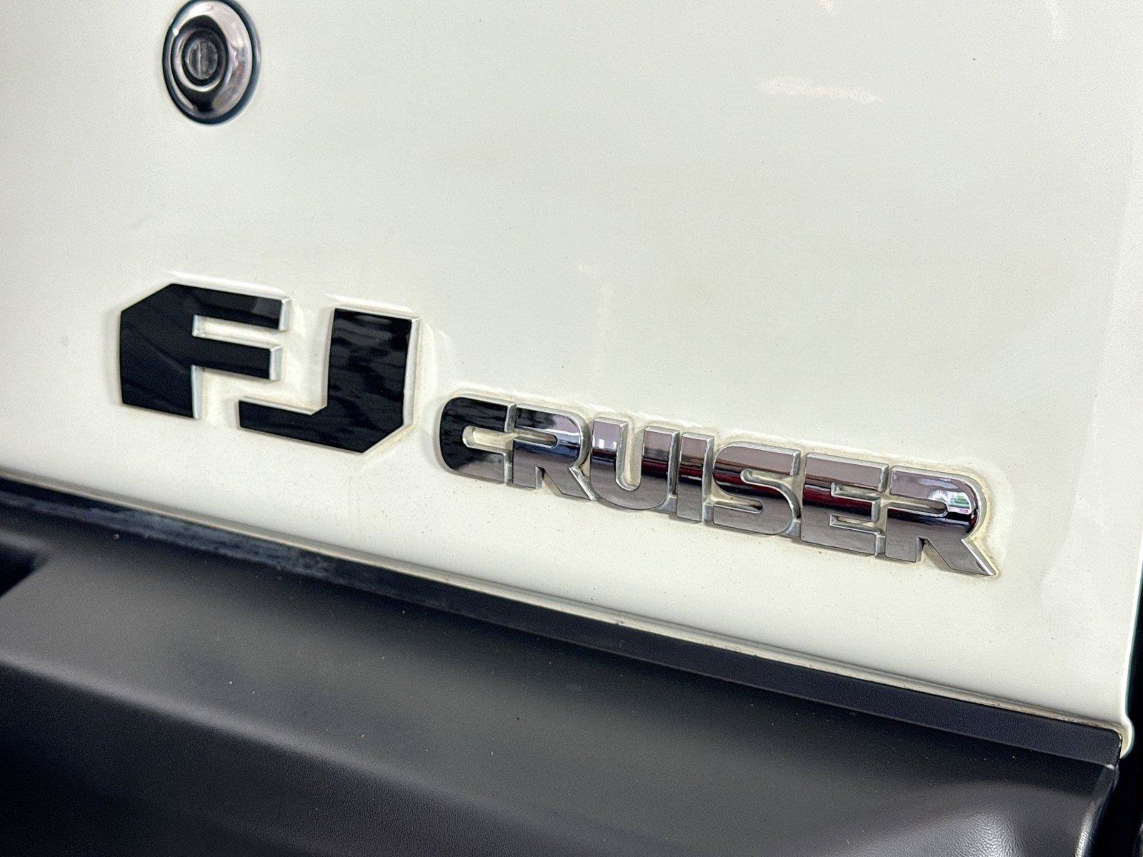 Used 2012 Toyota FJ Cruiser 4WD w/ Upgrade Pkg image 13