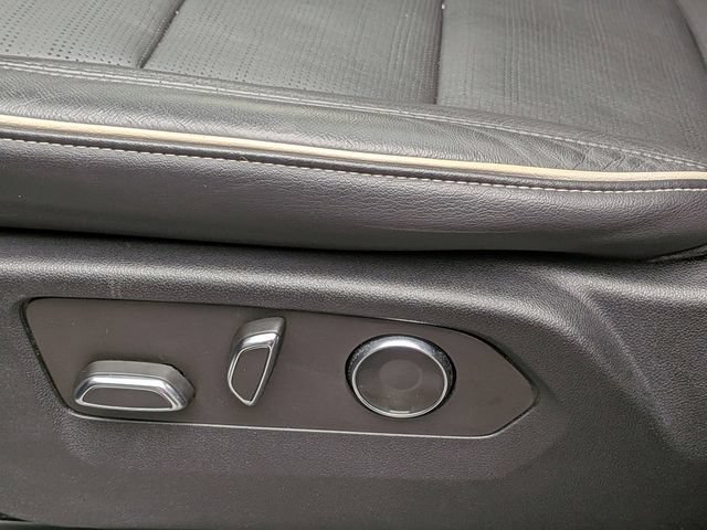 Certified 2023 Cadillac Escalade Premium Luxury AWD/4WD image 19