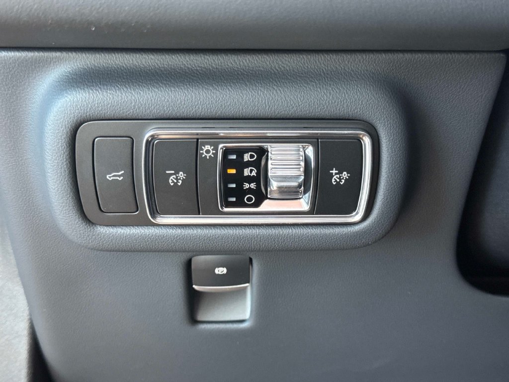 Used 2026 Lincoln Nautilus Reserve w/ Jet Appearance Package AWD/4WD image 29