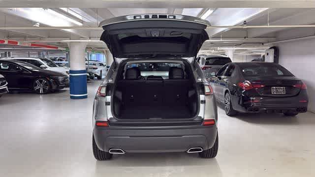 Used 2021 Jeep Cherokee Latitude Lux FWD image 7