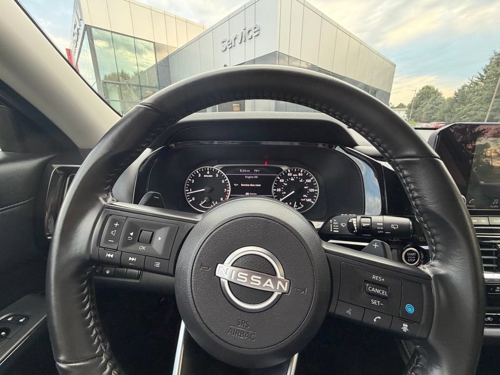 Used 2024 Nissan Pathfinder SV FWD image 9