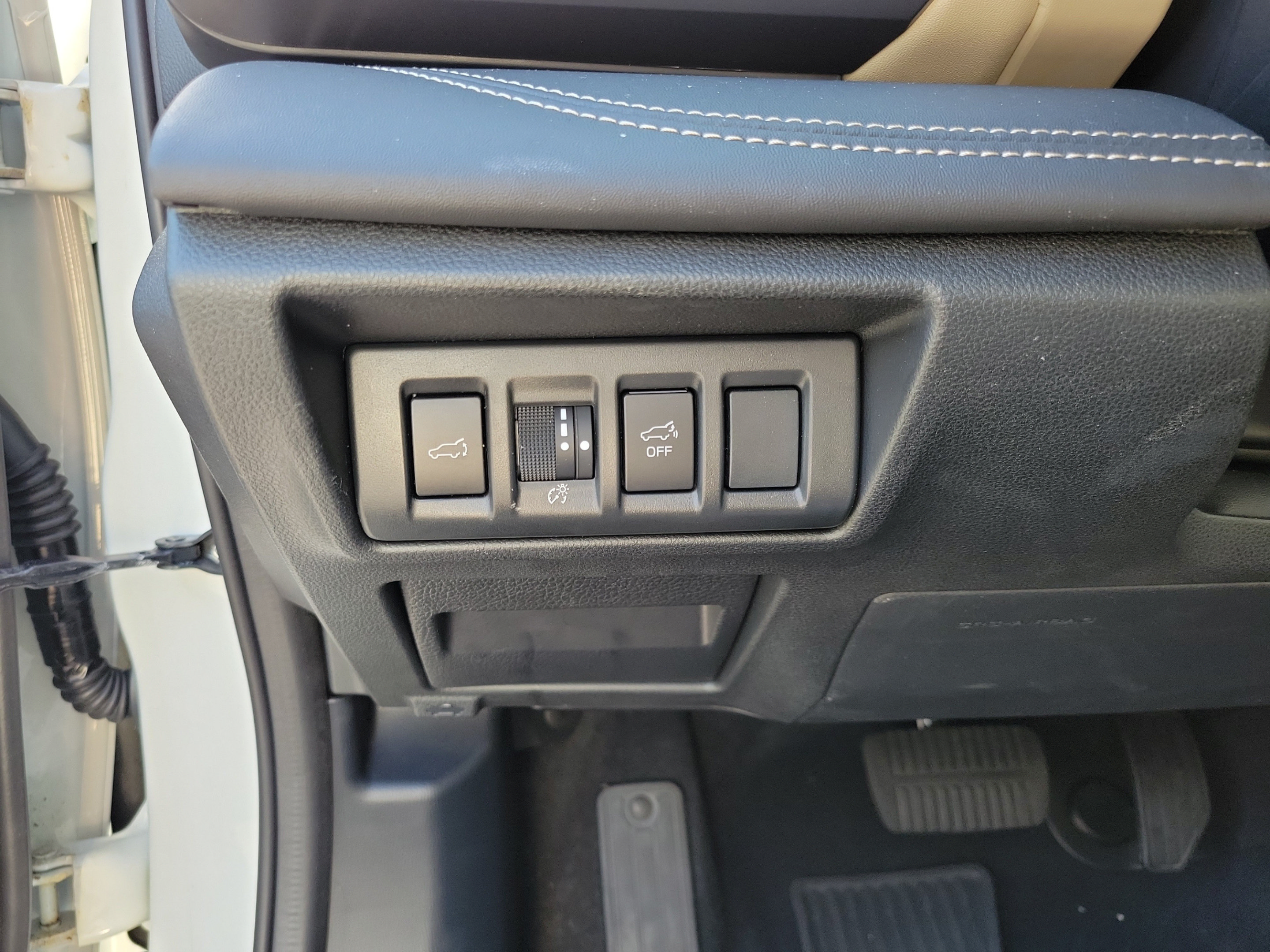 Used 2025 Subaru Outback Limited XT w/ Popular Package #2 AWD/4WD image 8