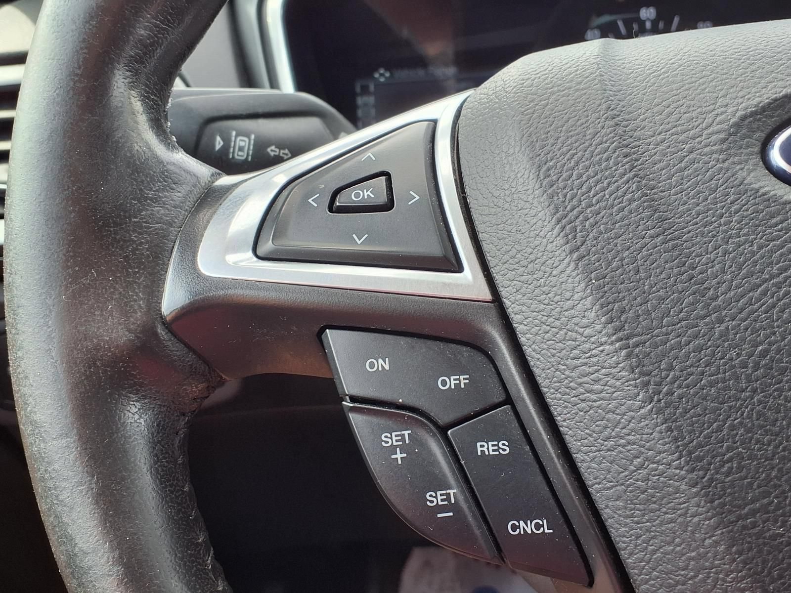 Used 2014 Ford Fusion Titanium FWD image 29
