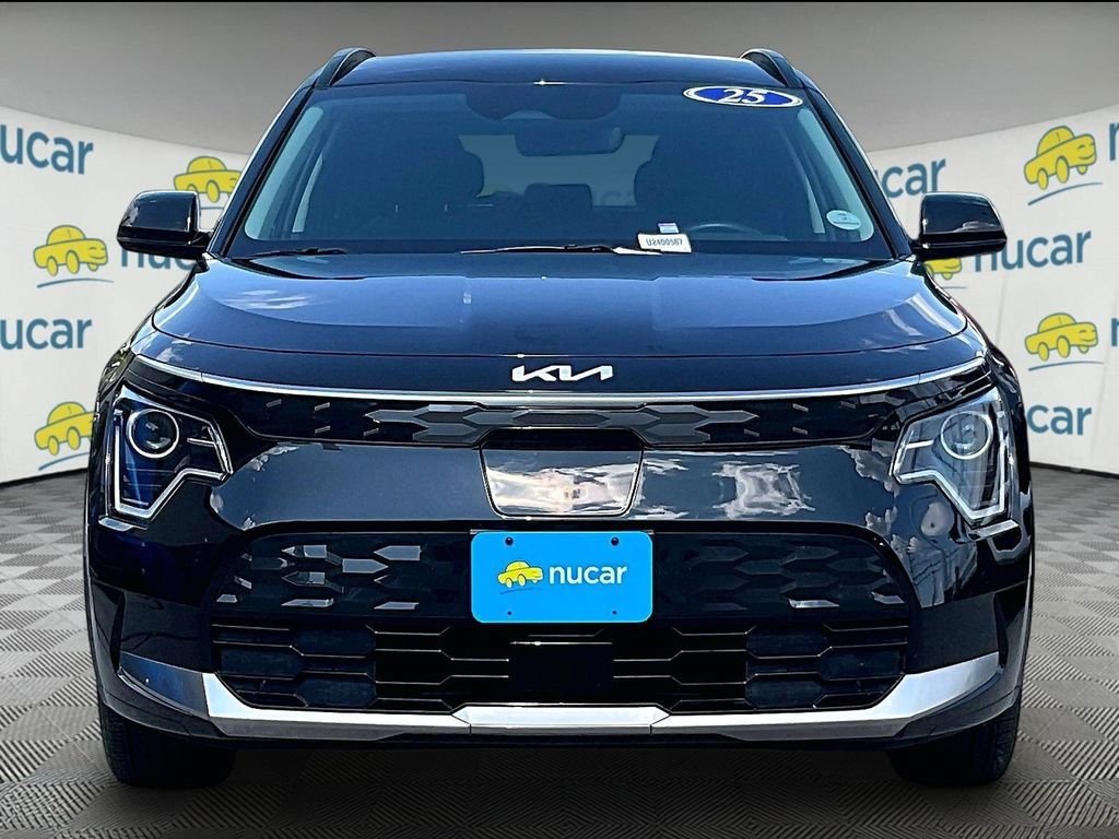 Used 2025 Kia Niro Wind w/ Wind Preserve Package FWD image 2