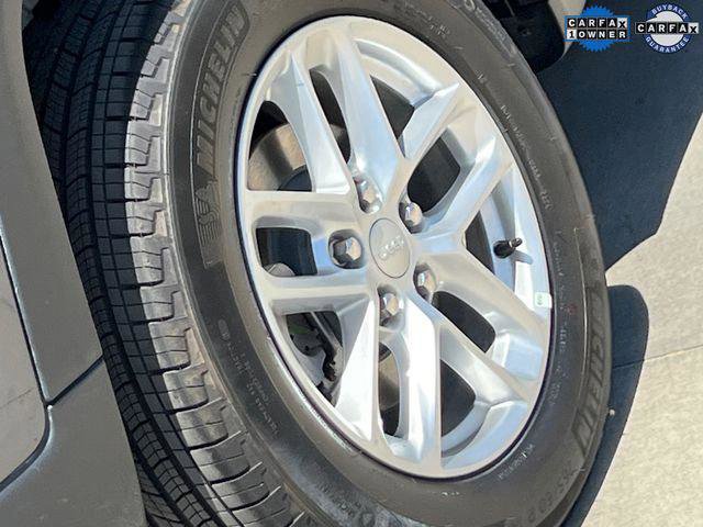 Certified 2025 Jeep Grand Cherokee Laredo X image 9