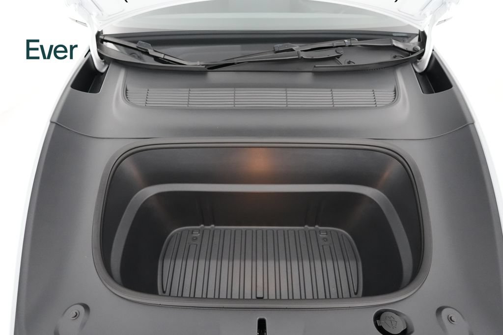 Used 2026 Tesla Model Y AWD image 23