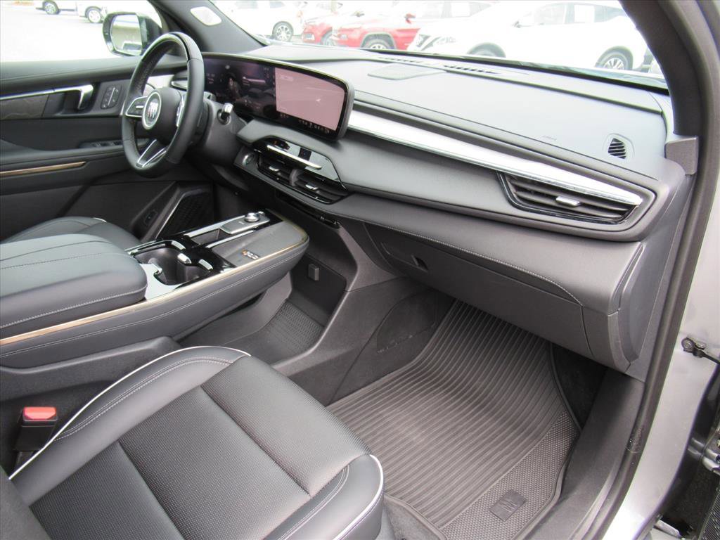 Used 2025 Buick Enclave Avenir w/ Super Cruise Package AWD/4WD image 11