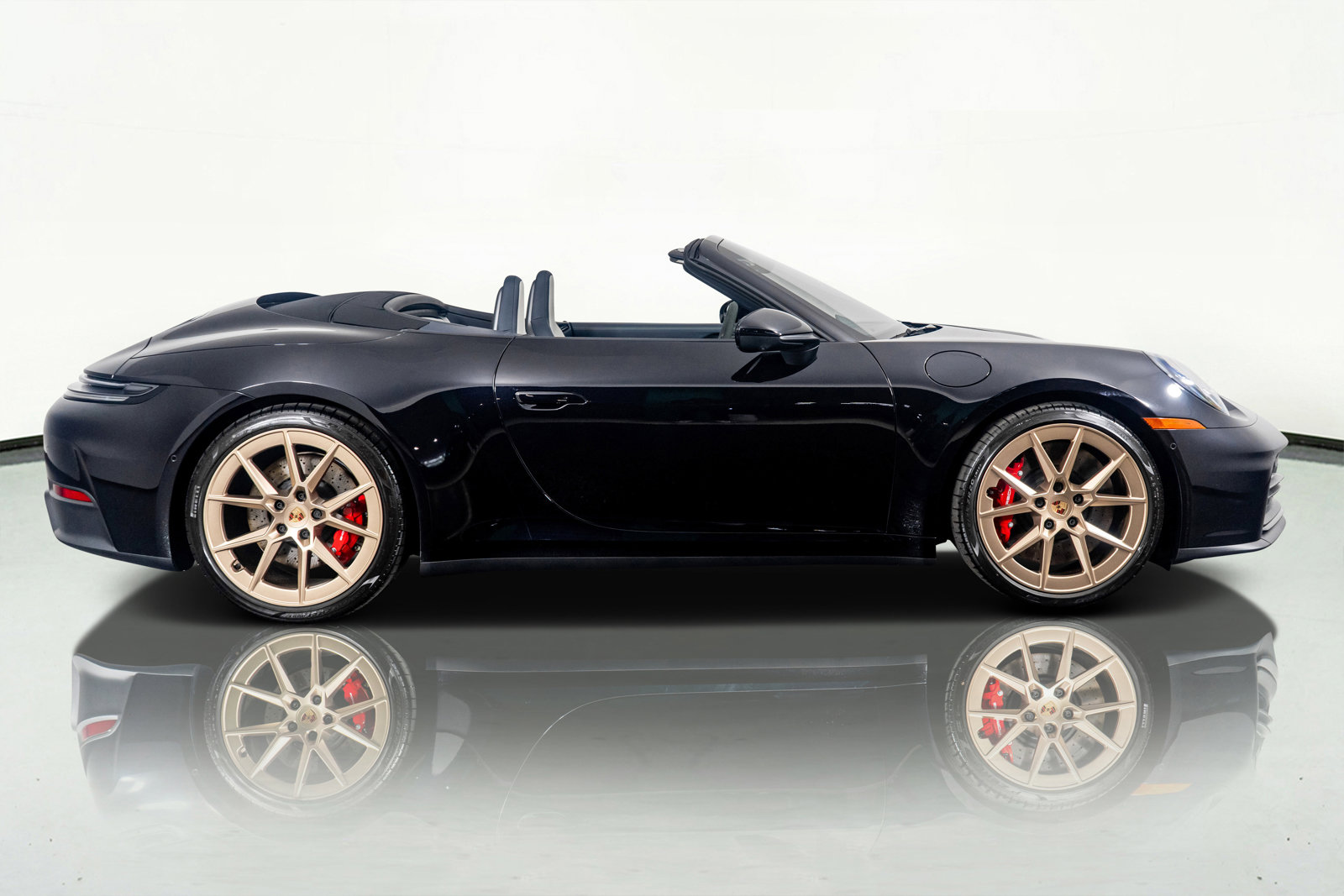 Used 2025 Porsche 911 Carrera S image 6