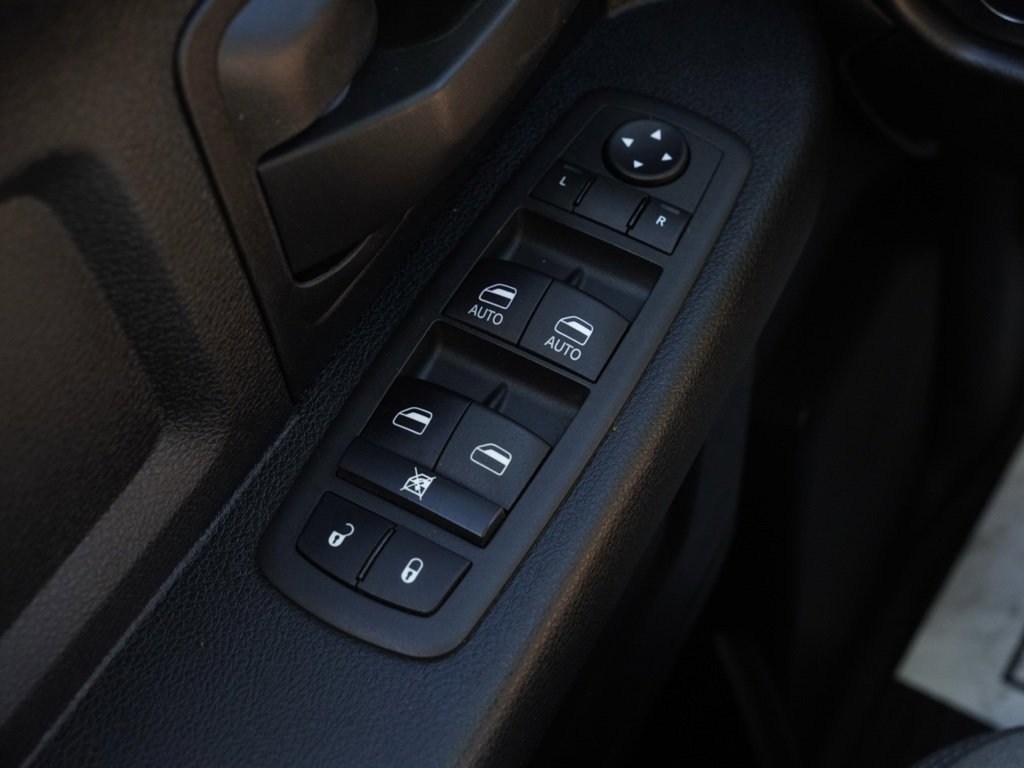 Used 2022 RAM 4500 Tradesman w/ Chrome Appearance Group image 9