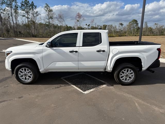 Used 2025 Toyota Tacoma SR image 2