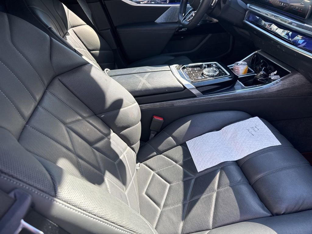 Certified 2024 BMW 760i xDrive w/ Executive Package image 6