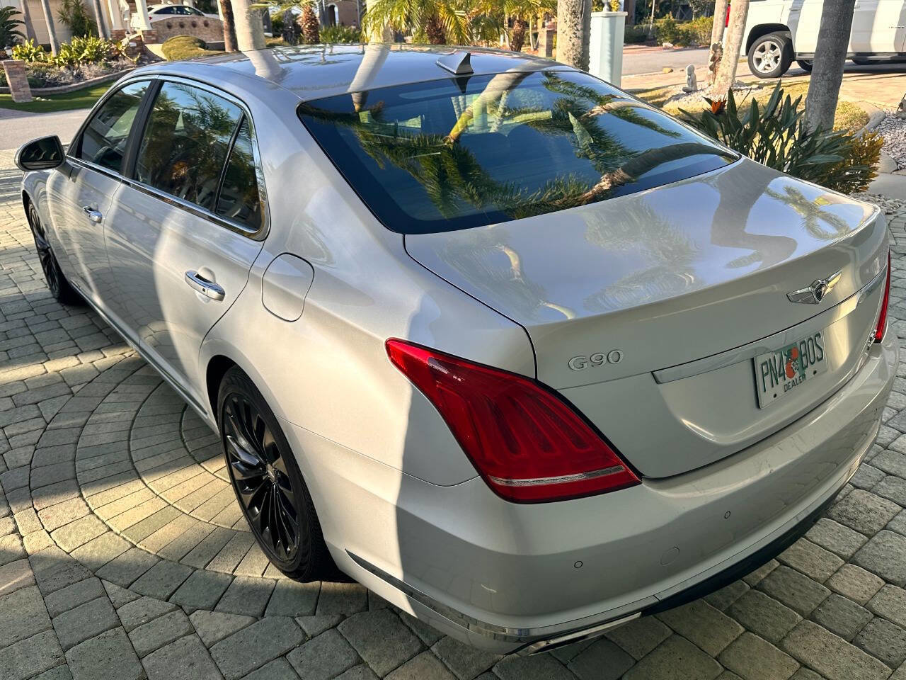 Used 2017 Genesis G90 5.0 Ultimate image 28