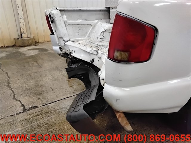 Used 2002 Chevrolet S10 Pickup 2WD Extended Cab w/ Preferred Equipment Group image 18