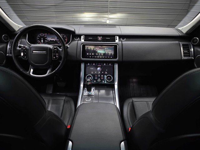 Used 2018 Land Rover Range Rover Sport SE AWD/4WD image 11
