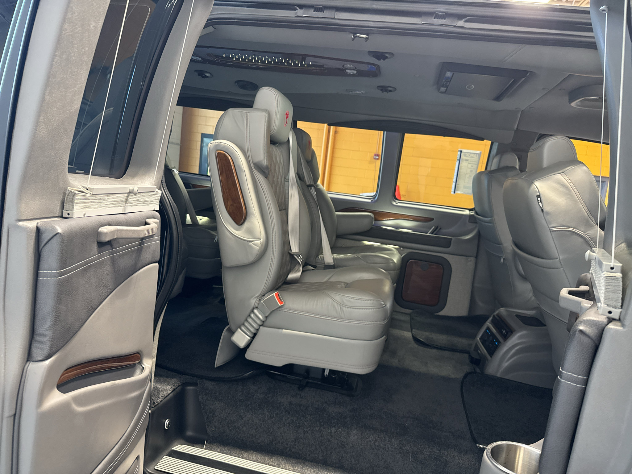 Used 2023 GMC Savana 2500 RWD image 16