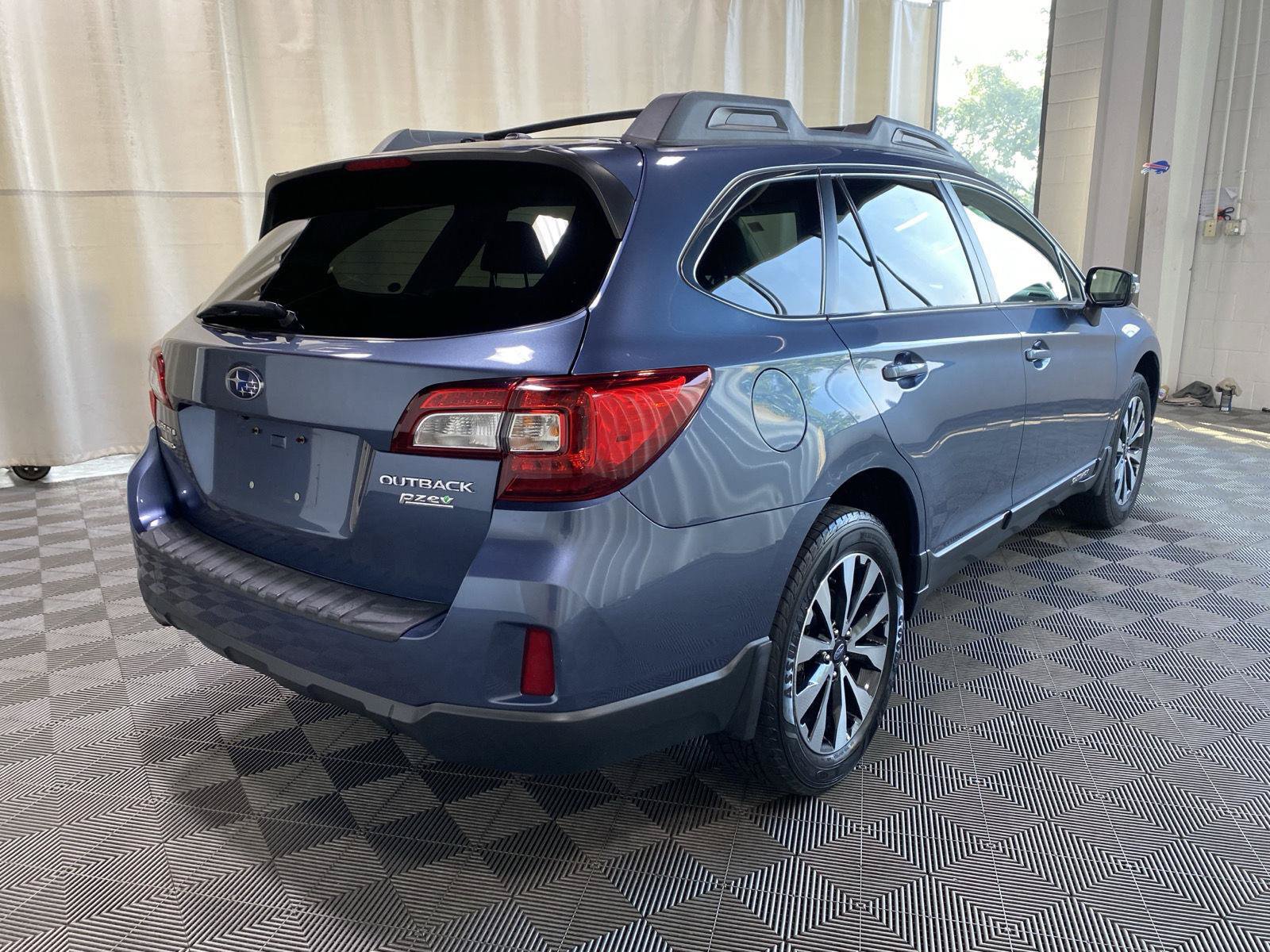 Used 2015 Subaru Outback 2.5i Limited AWD/4WD image 7