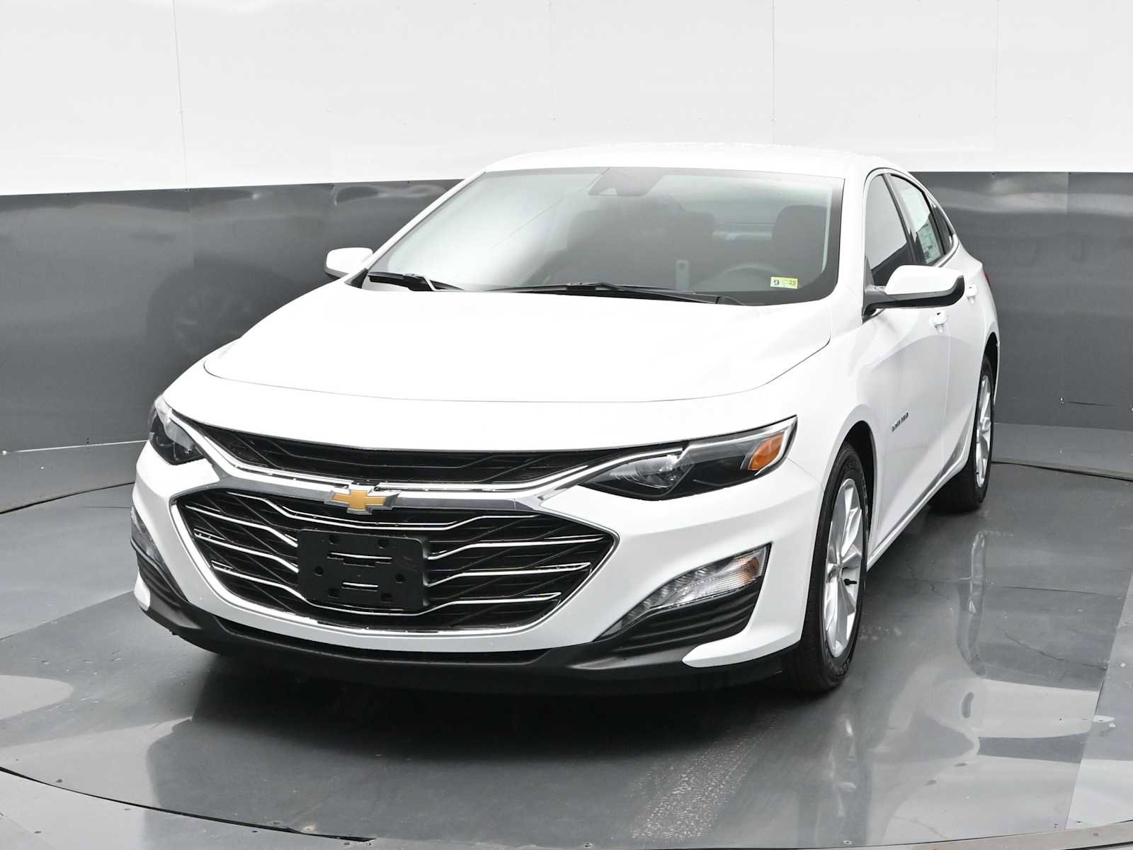 New 2025 Chevrolet Malibu LT FWD image 5