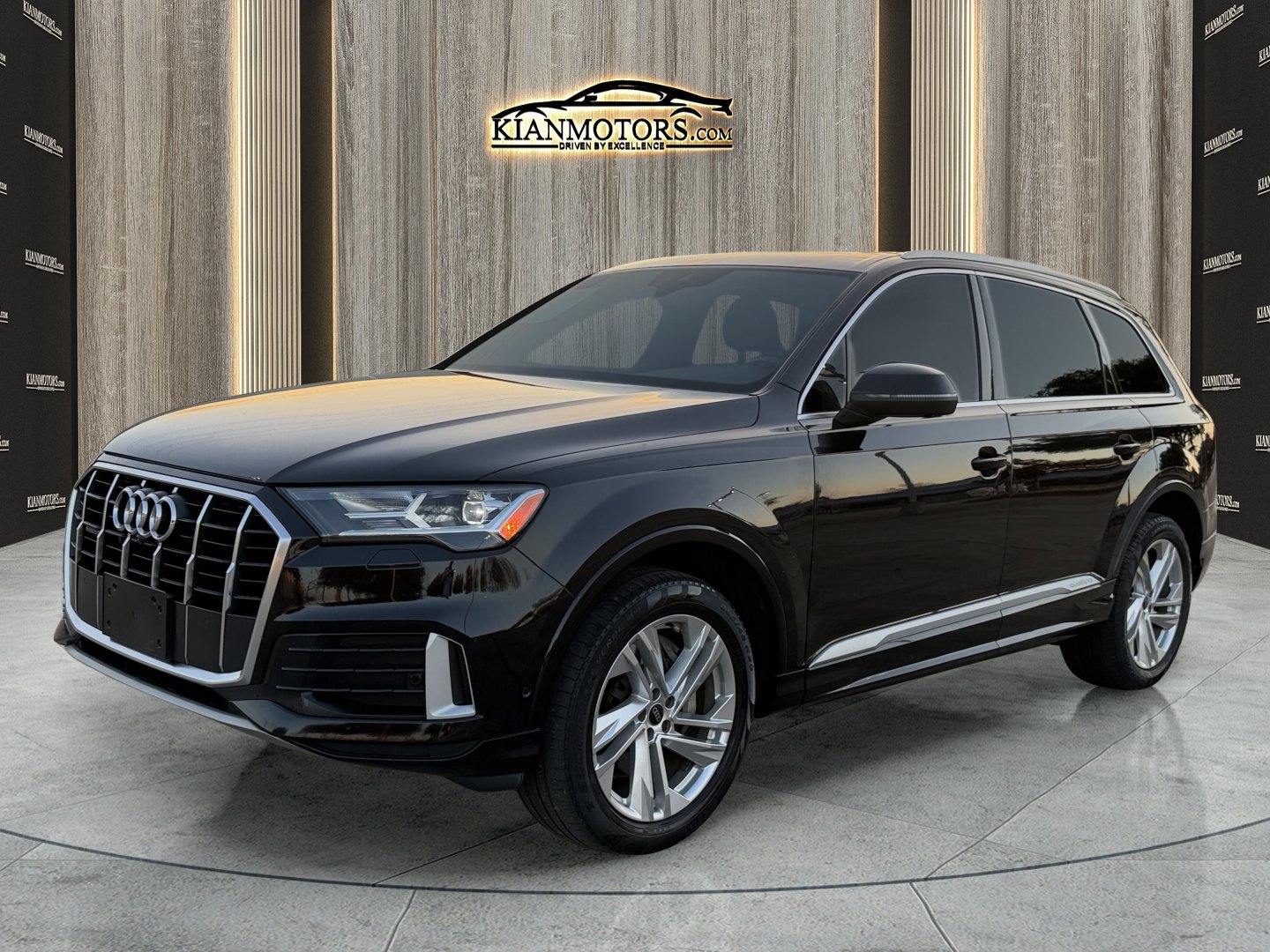 Used 2021 Audi Q7 2.0T Premium w/ Convenience Package AWD/4WD image 3