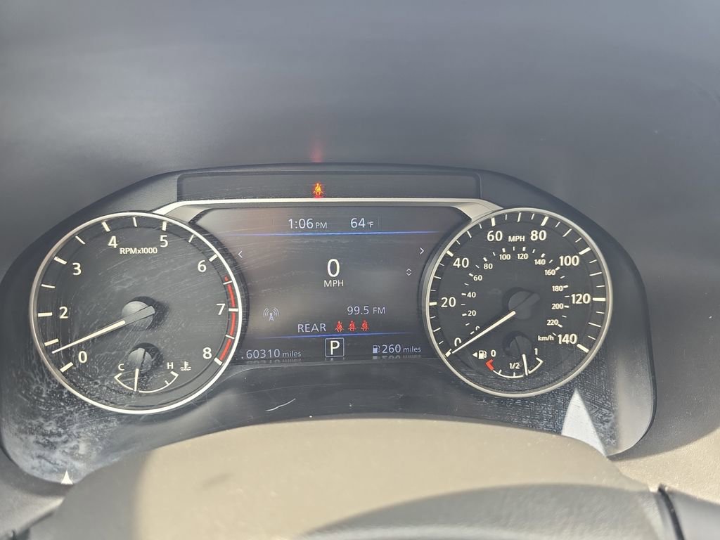 Used 2024 Nissan Altima 2.5 SV FWD image 14