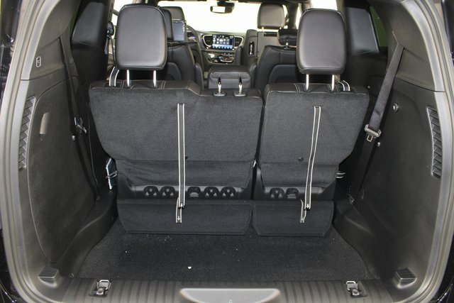 New 2026 Chrysler Pacifica Select image 20