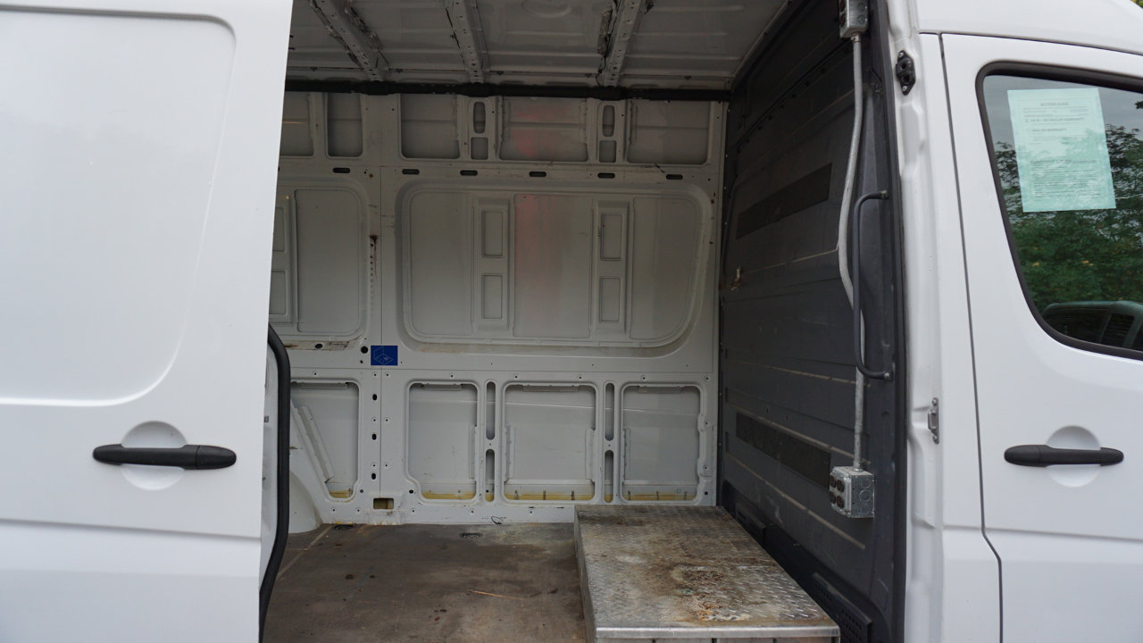 Used 2017 Mercedes-Benz Sprinter 2500 image 23