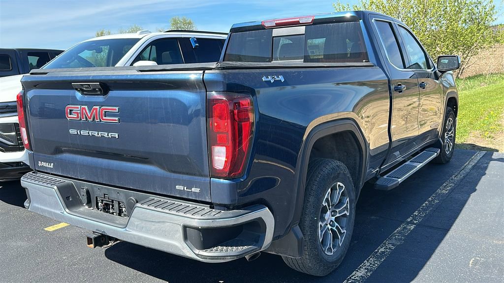 Used 2023 GMC Sierra 1500 SLE w/ Preferred Package AWD/4WD image 3