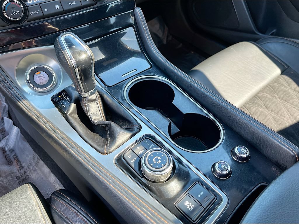 Used 2022 Nissan Maxima SR w/ Sport Mat Group FWD image 17