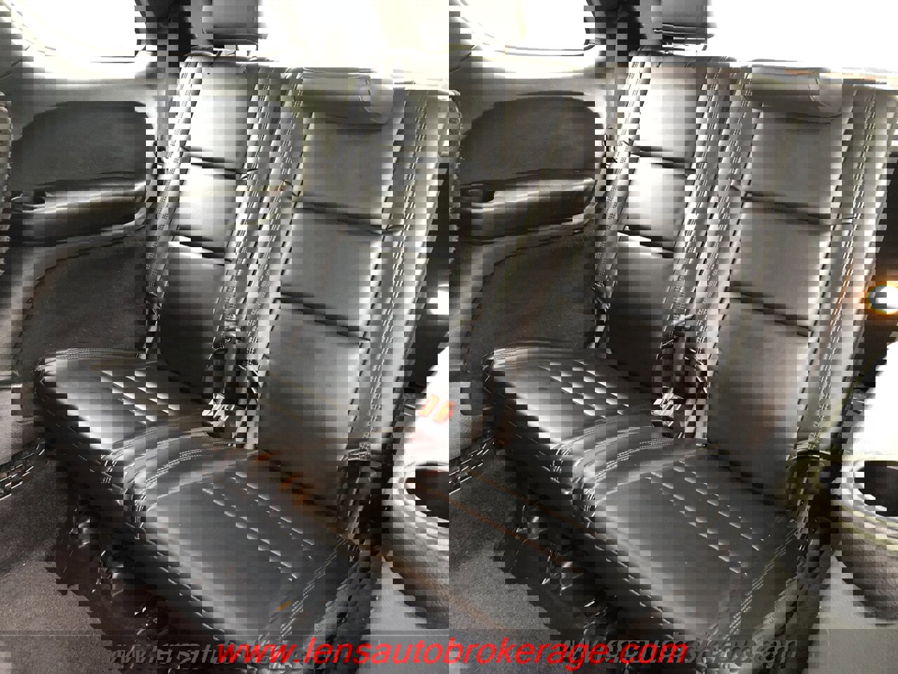 Used 2016 Dodge Durango Limited w/ Nav & Power Liftgate Group image 11