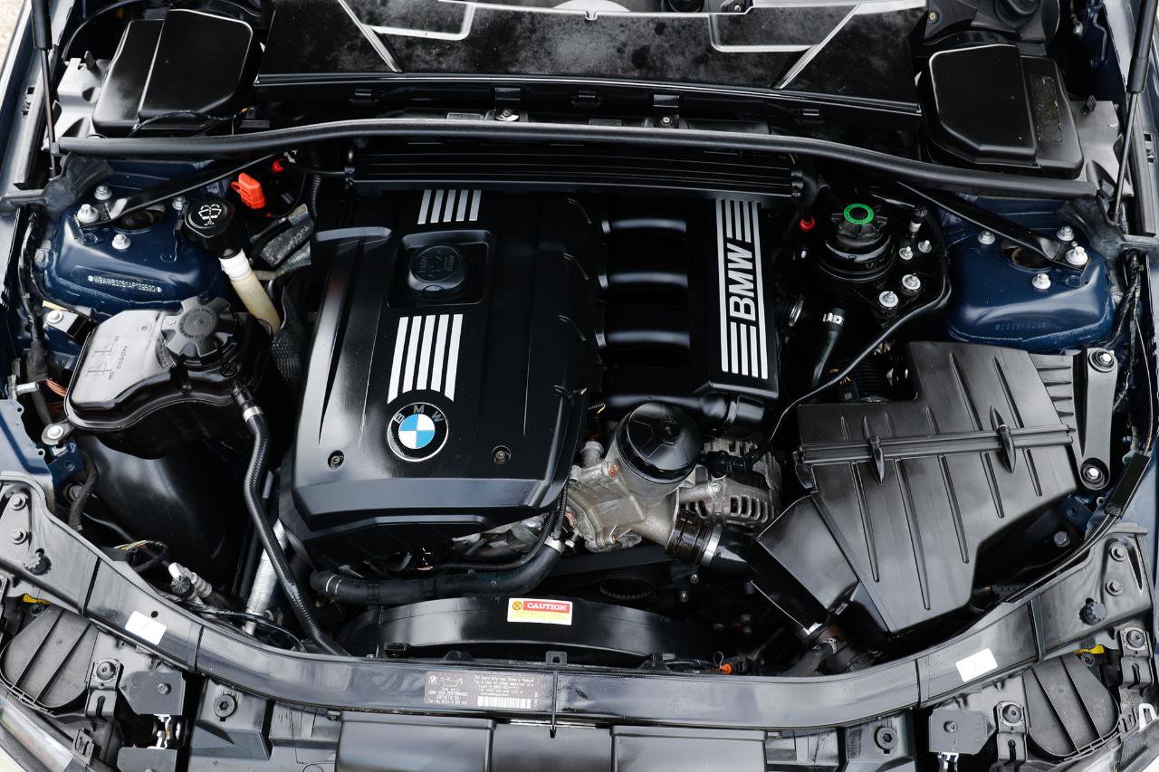 Used 2010 BMW 328i Coupe w/ Premium Pkg image 17