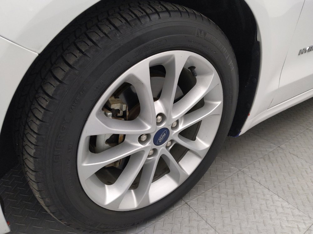 Used 2019 Ford Fusion SE FWD image 31