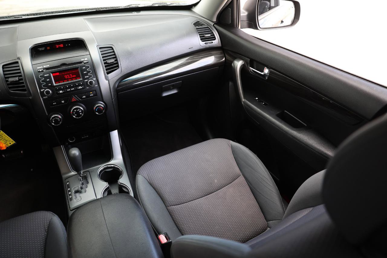 Used 2011 Kia Sorento 2WD image 22