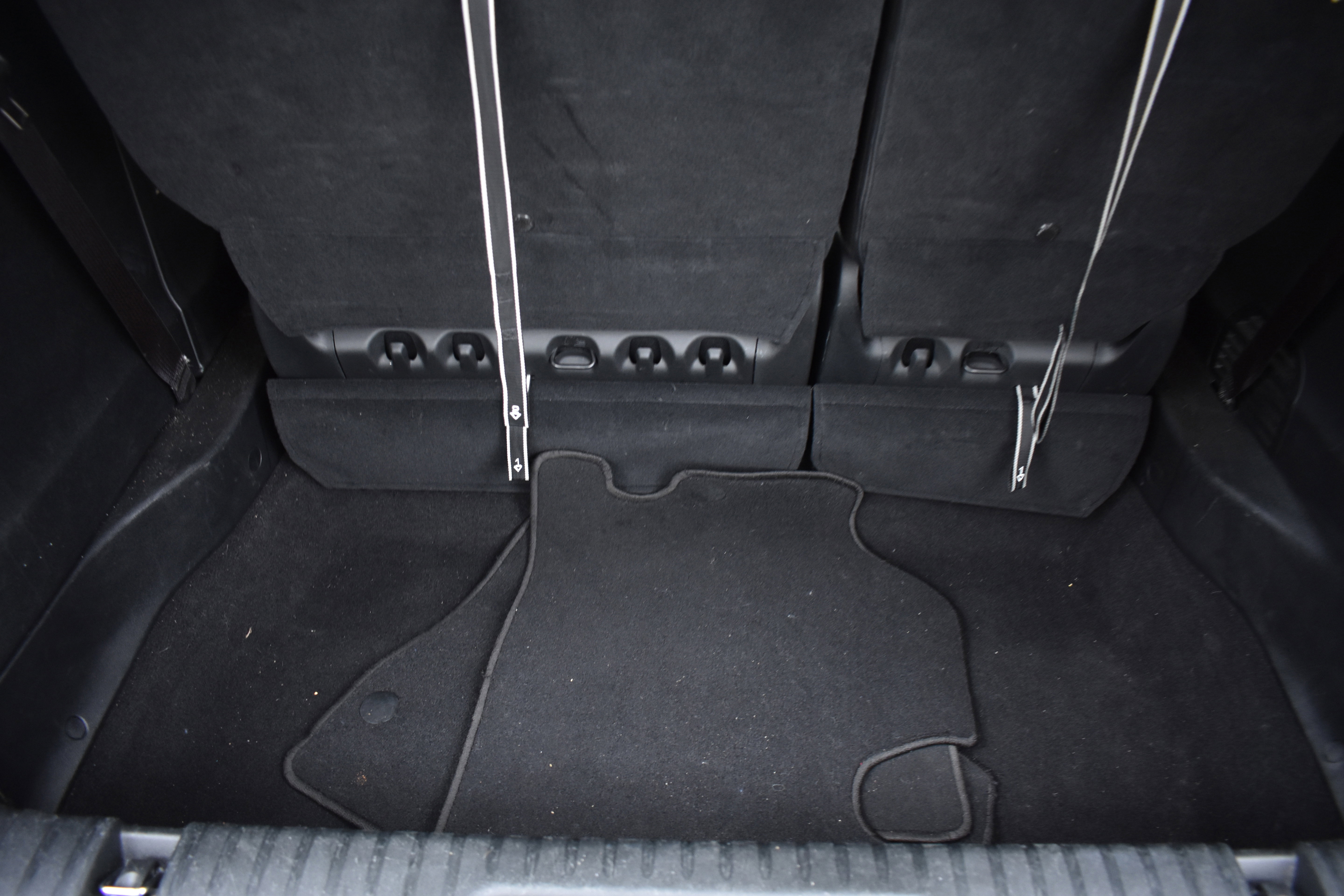 Used 2025 Chrysler Pacifica Limited image 34