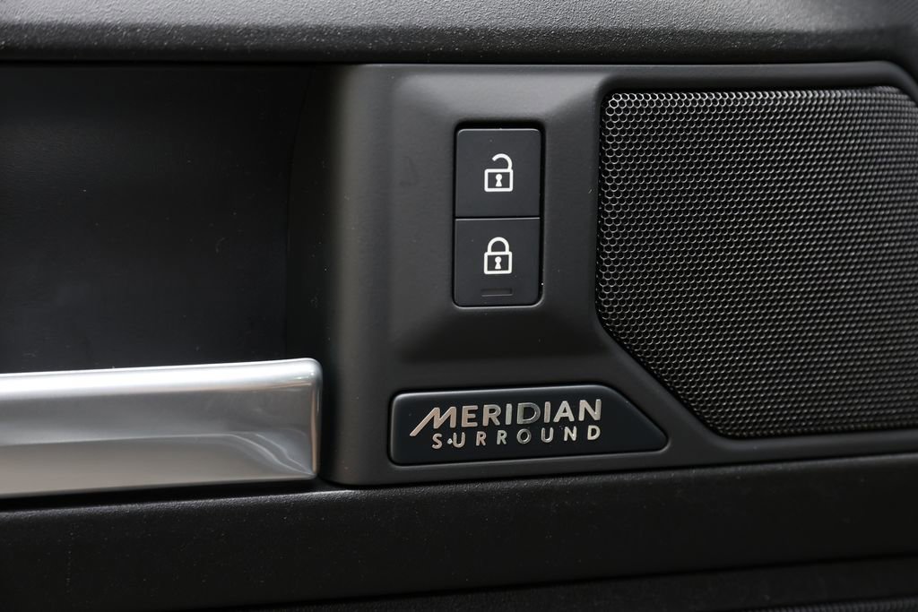 New 2026 Land Rover Defender 110 V8 AWD/4WD image 14