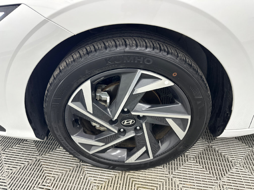 Certified 2025 Hyundai Elantra Sport FWD image 11