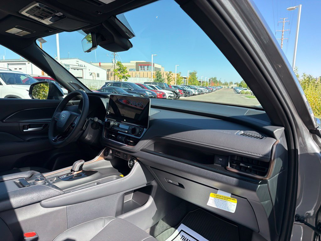 Used 2026 Toyota Grand Highlander AWD Hybrid image 13