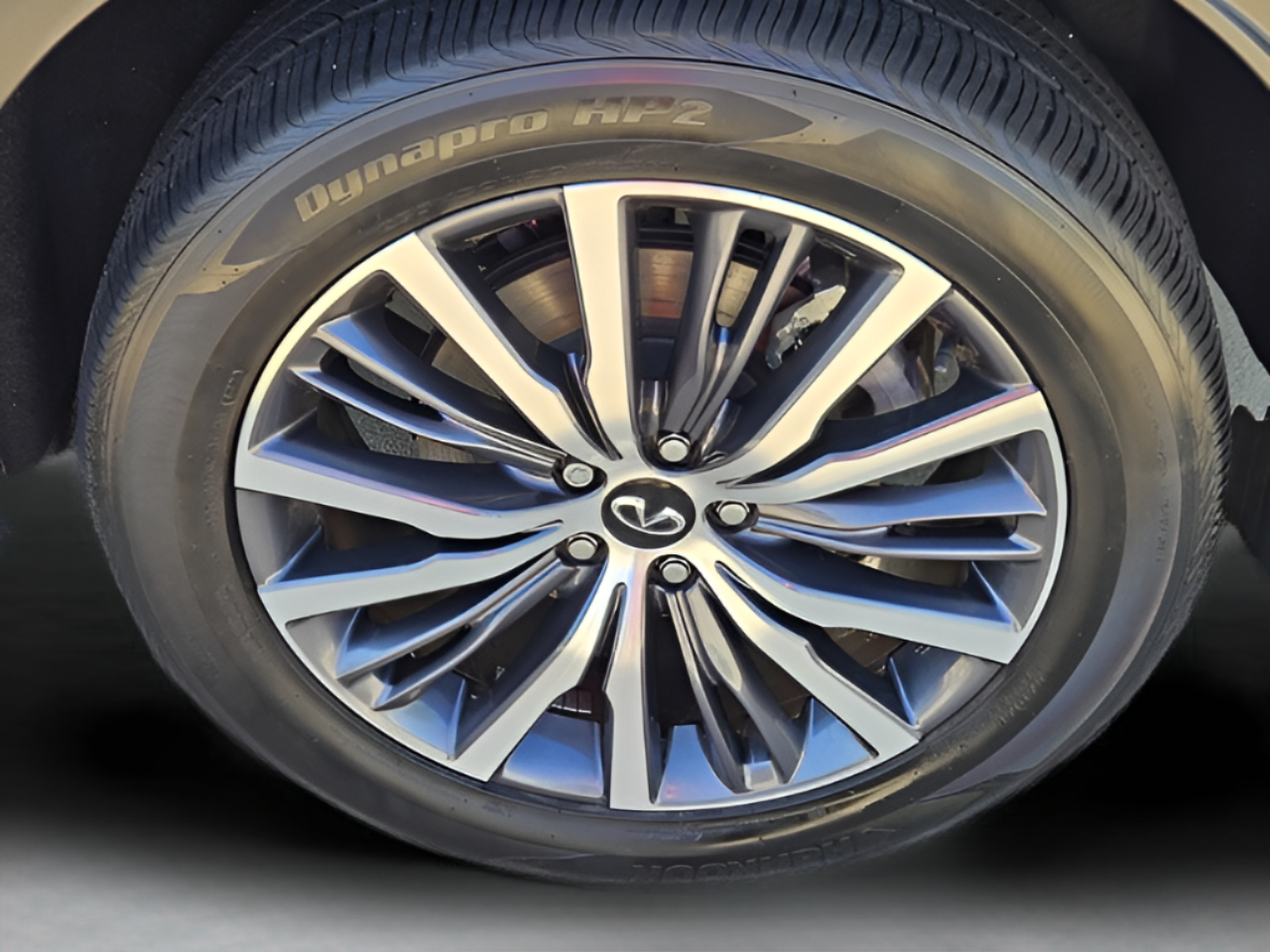 Used 2023 INFINITI QX60 Sensory w/ Vision Package AWD/4WD image 32